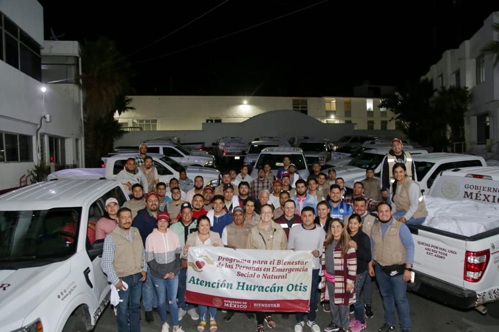 Servidores de la Nación de Zacatecas acuden a Acapulco en ayuda a labores de recuperación por huracán Otis