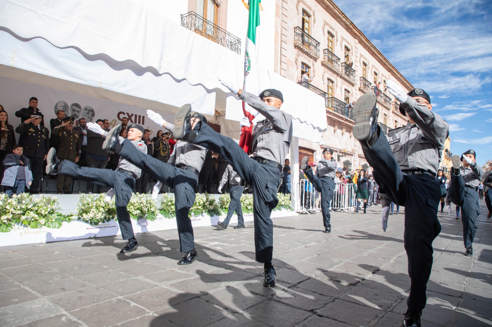 Fortalece Gobierno de Zacatecas valores cívicos y nacionalistas con desfile conmemorativo por el 113 Aniversario de la Revolución Mexicana