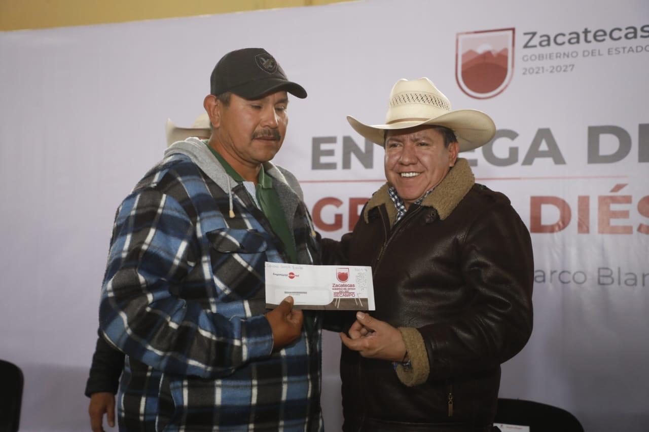 Gobernador David Monreal hace entrega de apoyos para adquisición de diésel agropecuario por casi 5.5 mdp