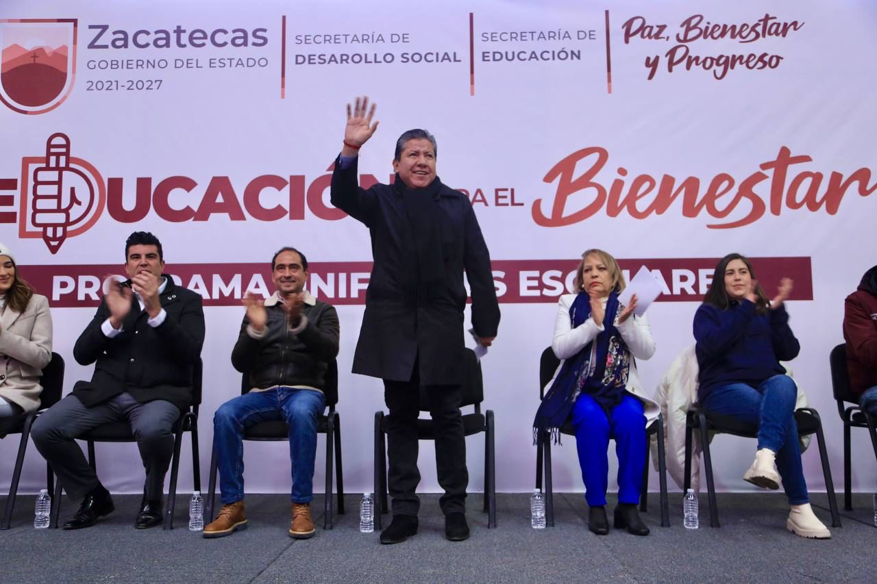 En apoyo a las familias zacatecanas y con inversión cercana a los 82 mdp, inicia Gobernador David Monreal entrega de recursos para uniformes escolares