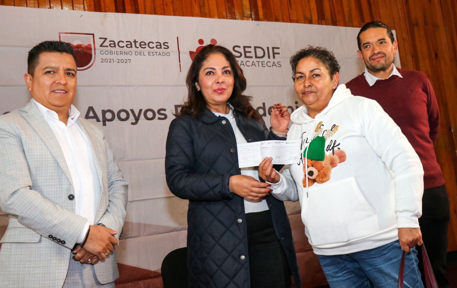 Gobierno de Zacatecas respalda a 600 familias de la entidad con apoyos económicos post pandemia