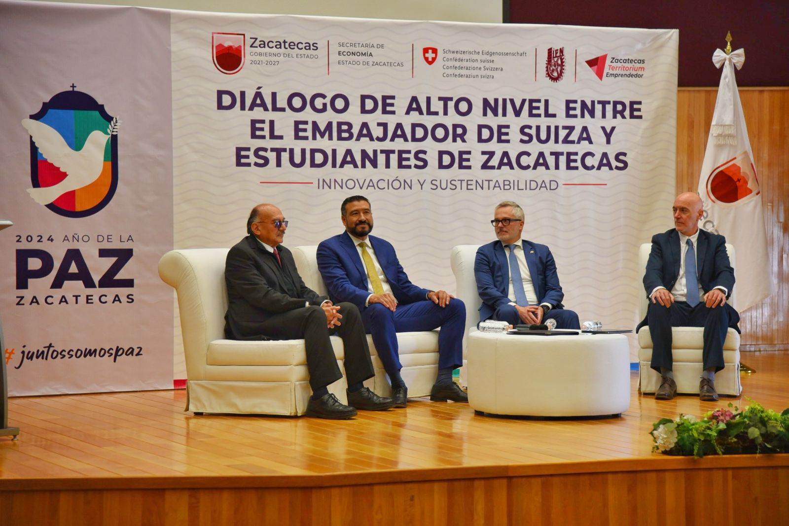 Sostiene Embajador de Suiza en México diálogo de alto nivel con jóvenes estudiantes zacatecanos