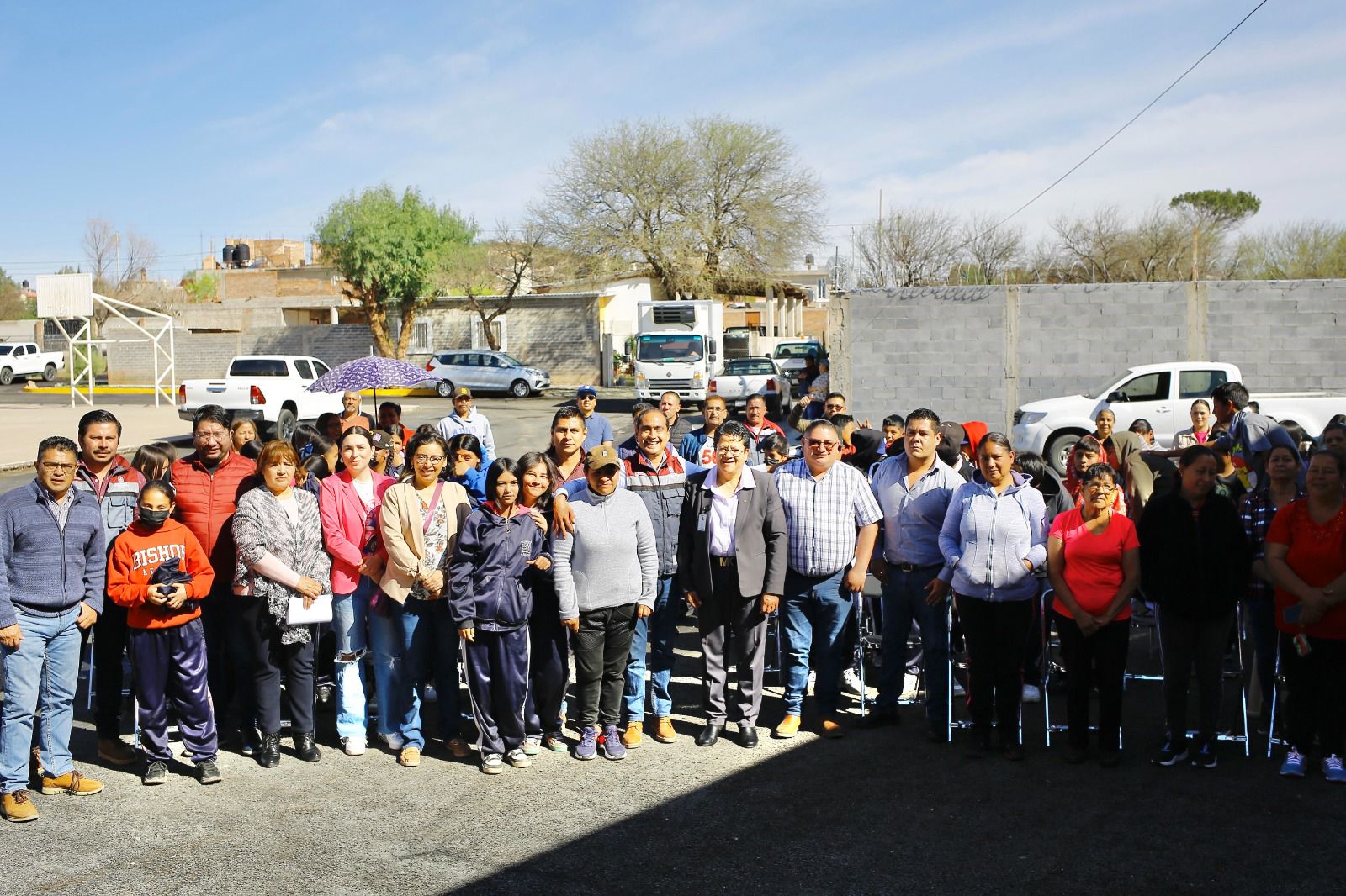 Cumple Pepe Saldívar con familias de La Zacatecana