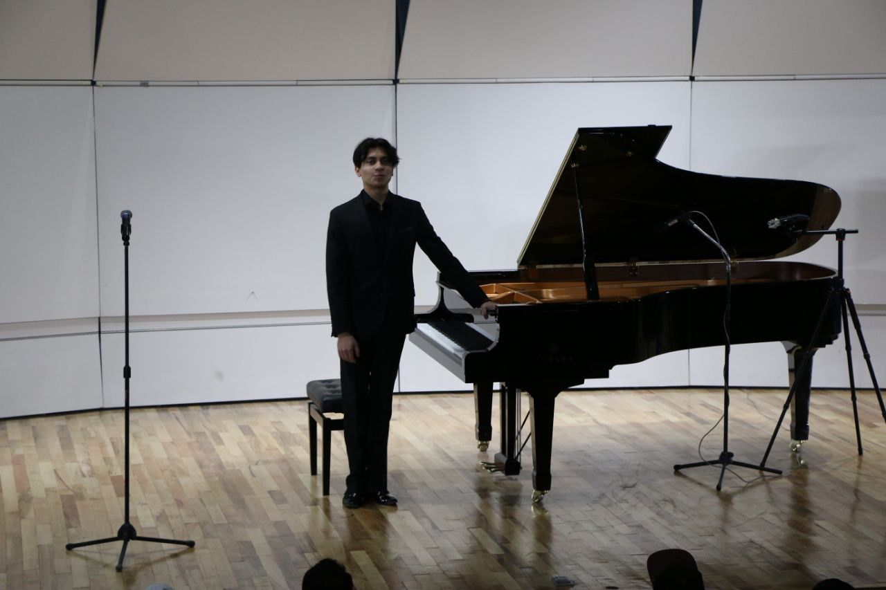 Pianista zacatecano Elías Manzo ofrece exitoso recital, en el FCZ 2024