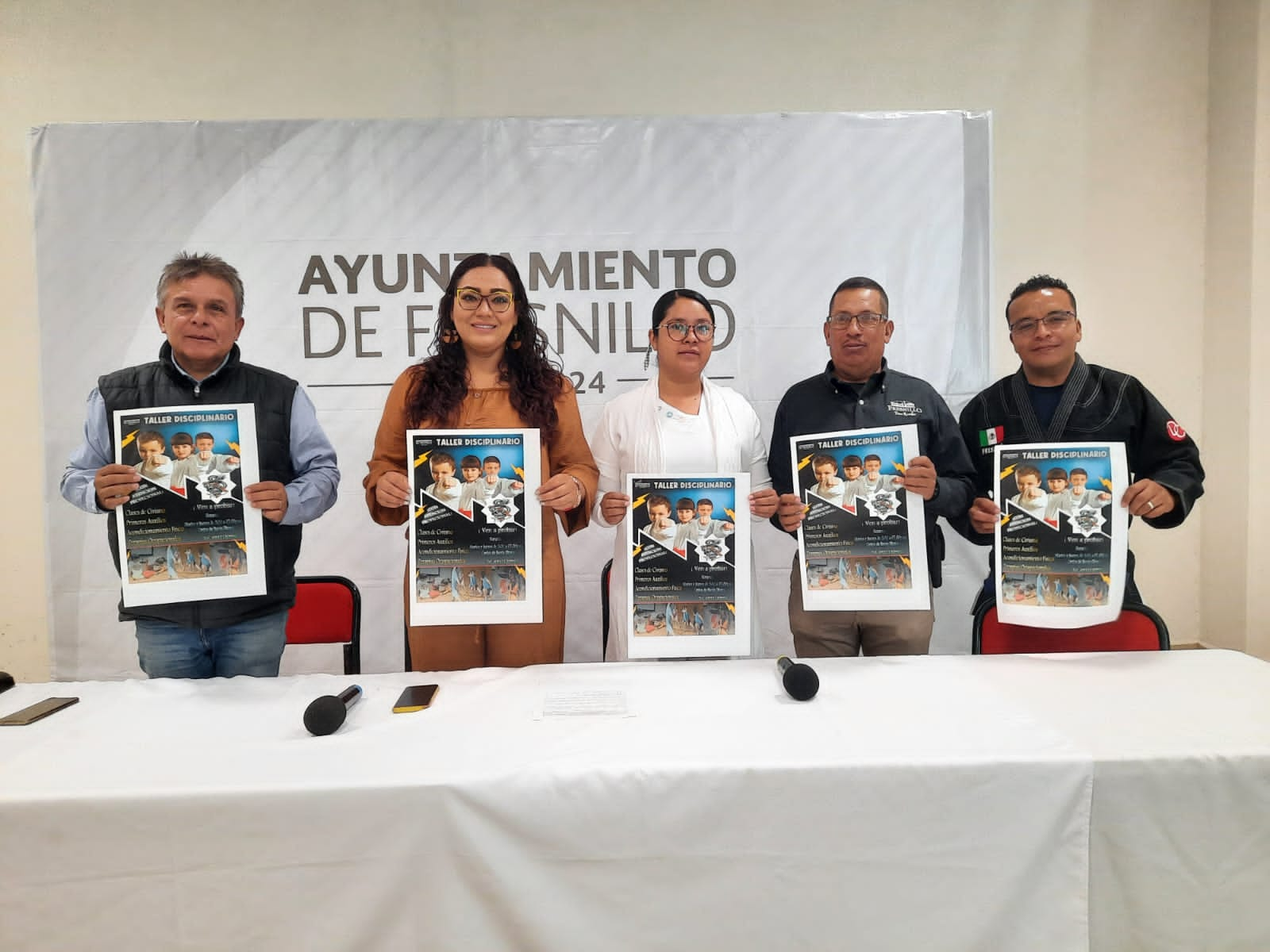 DARAN TALLERES EN EL CENTRO DE BARRIO DE LA OBRERA