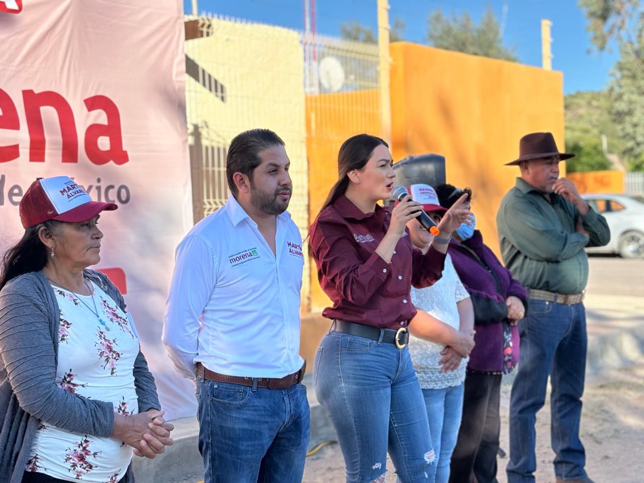 Bennelly Hernández promueve el voto informado.