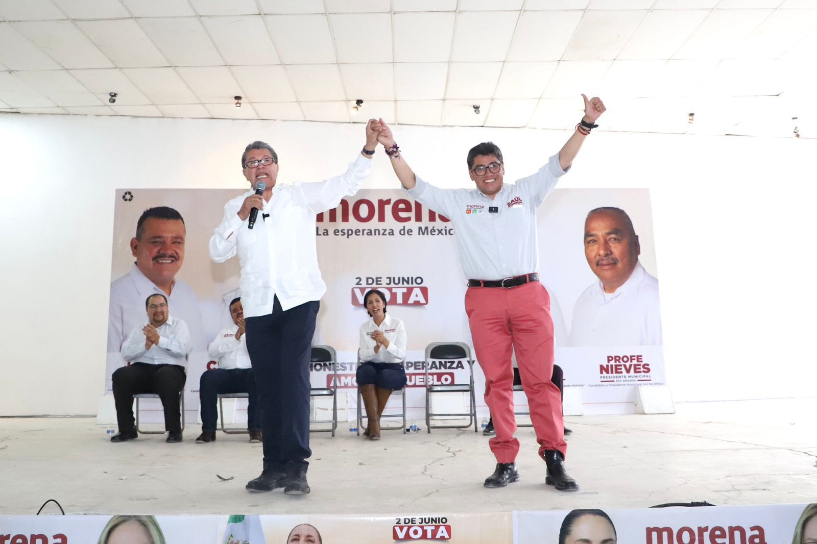 RICARDO MONREAL ACOMPAÑÓ
LA GIRA DE SAÚL RUMBO AL SENADO
