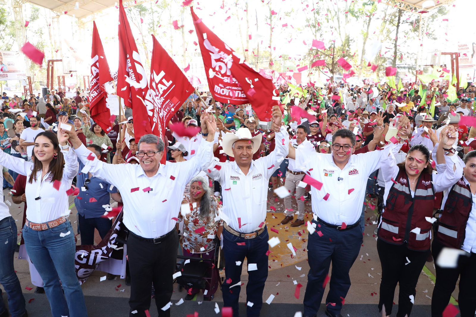 RICARDO MONREAL 
RECORRE EL SUR DE ZACATECAS 
DE LA MANO DE SAÚL MONREAL