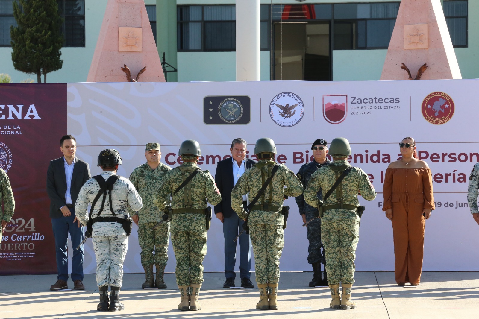 Arriban a Fresnillo 300 nuevos elementos del Ejército Mexicano; Gobernador David Monreal les da la bienvenida