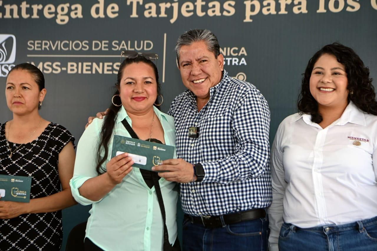 Se fortalece la salud gratuita y universal en el sureste; Gobernador David Monreal entrega tarjetas de La Clínica es Nuestra