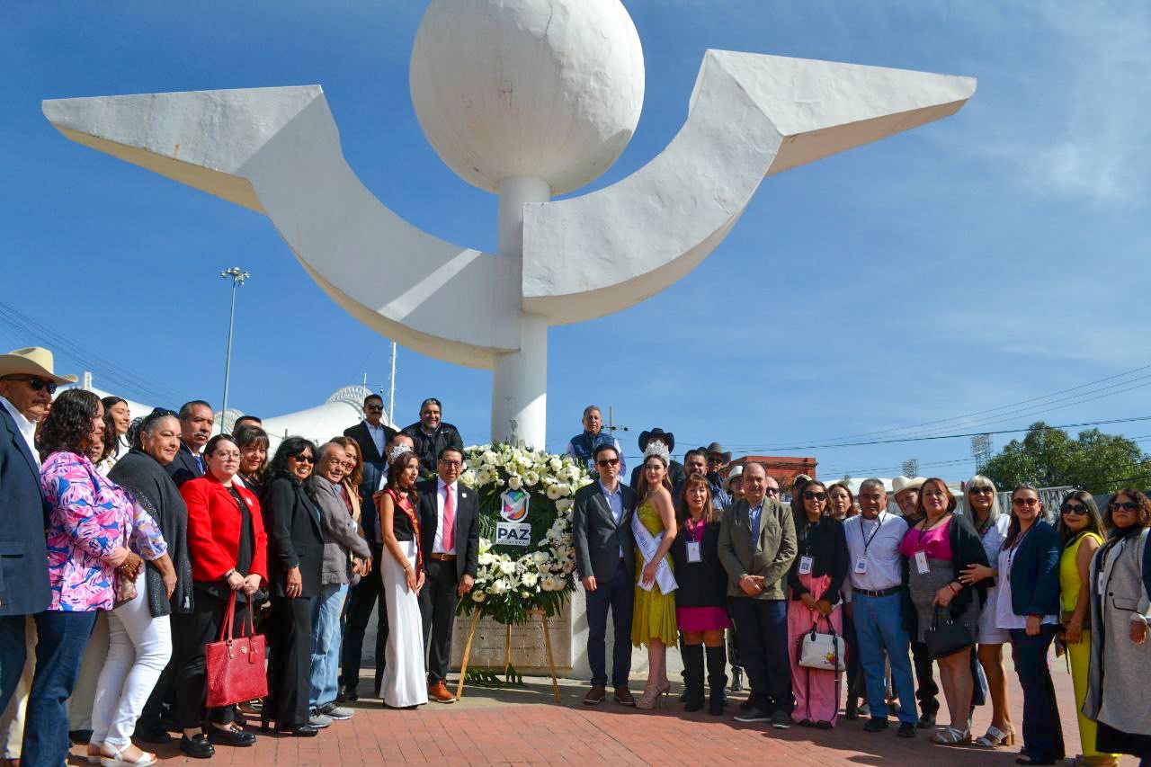 Autoridades estatales y zacatecanos radicados en el extranjero conmemoran el Día del Migrante