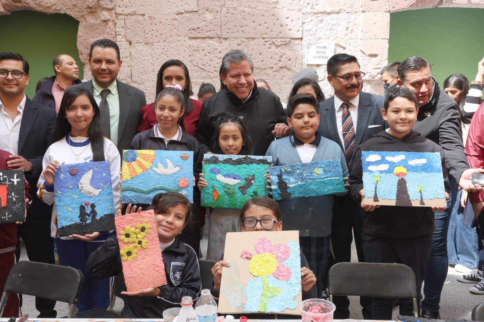 Promueve Gobernador David Monreal fortalecimiento de habilidades artísticas y científicas en estudiantes zacatecanos