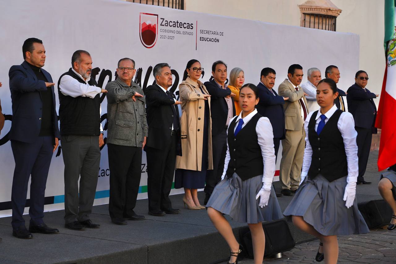 Con arte, cultura y deporte, más de mil futuros profesores promueven la paz en Zacatecas