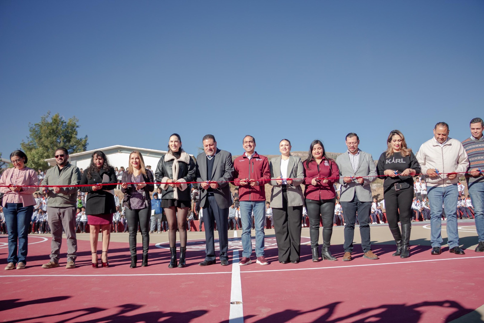 Con entrega de infraestructura educativaCumple Pepe Saldívar compromiso con estudiantes guadalupenses