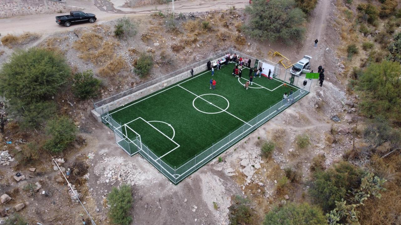 Rehabilitan cancha de usos múltiples Gobierno de Zacatecas y Ayuntamiento de Cuauhtémoc 