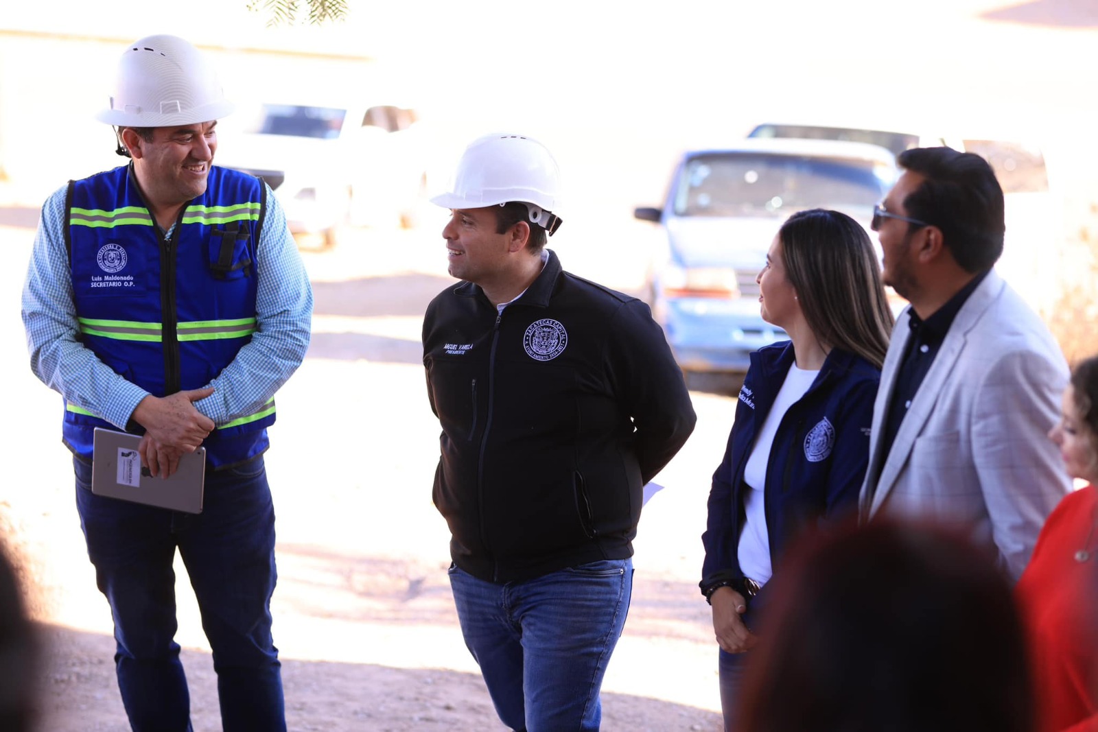 INICIA MIGUEL VARELA PAVIMENTACIÓN CON CONCRETO HIDRÁULICO EN LA CALLE COLOMBIA, COLONIA LAS AMÉRICAS