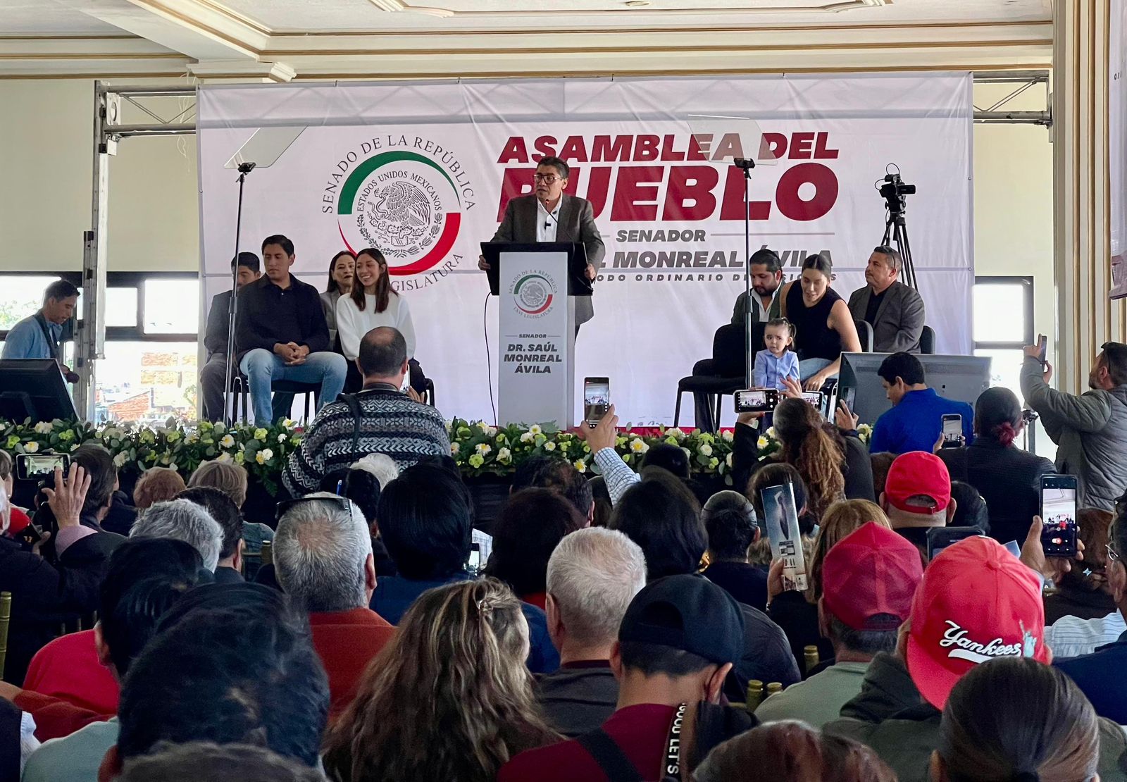 ENCABEZA SAÚL MONREAL LA PRIMER ASAMBLEA DEL PUEBLO