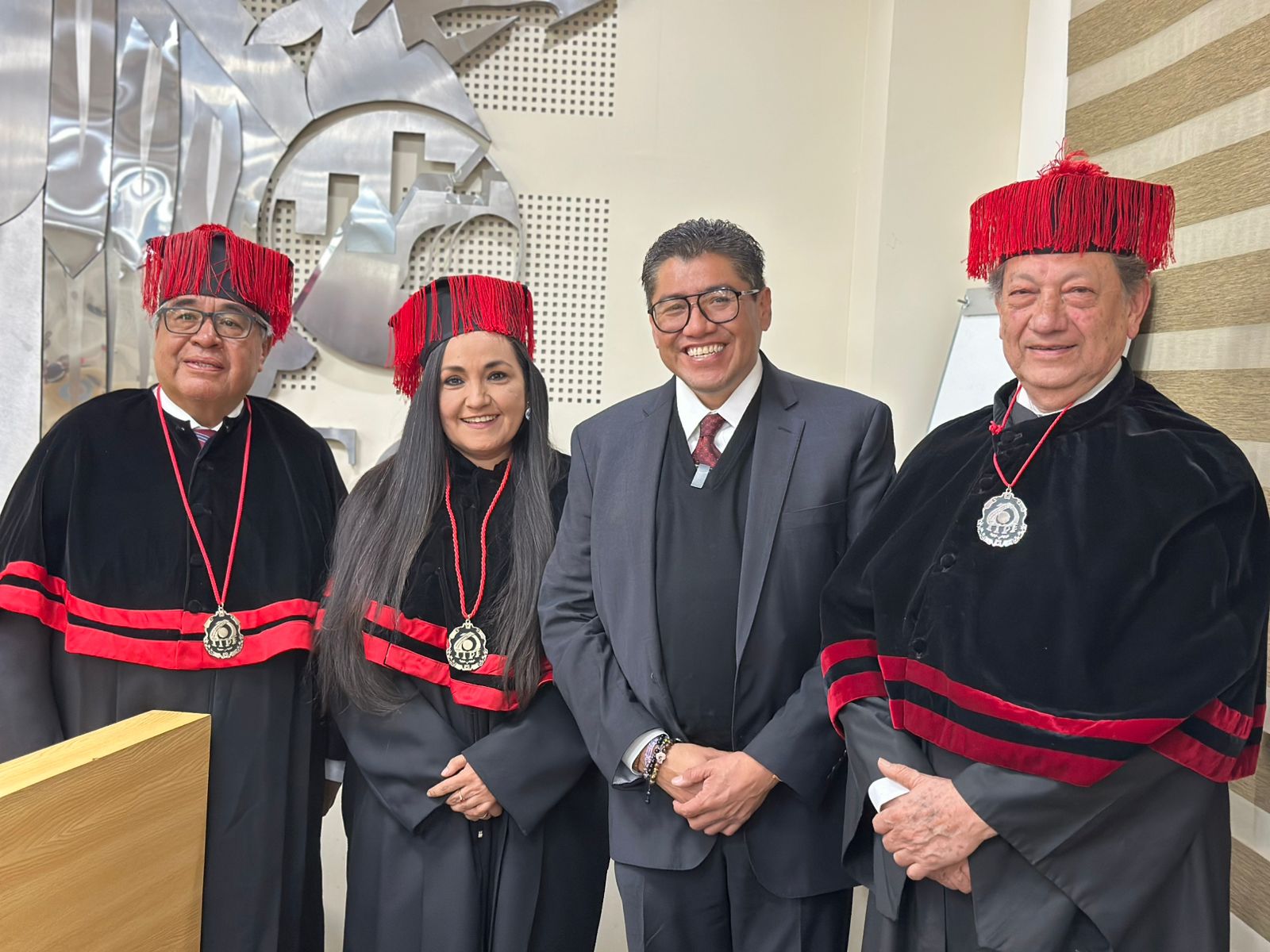 EL SENADOR SAÚL MONREAL ÁVILA RECIBE TÍTULO DE DOCTOR EN ADMINISTRACIÓN PÚBLICA CON MENCIÓN HONORÍFICA