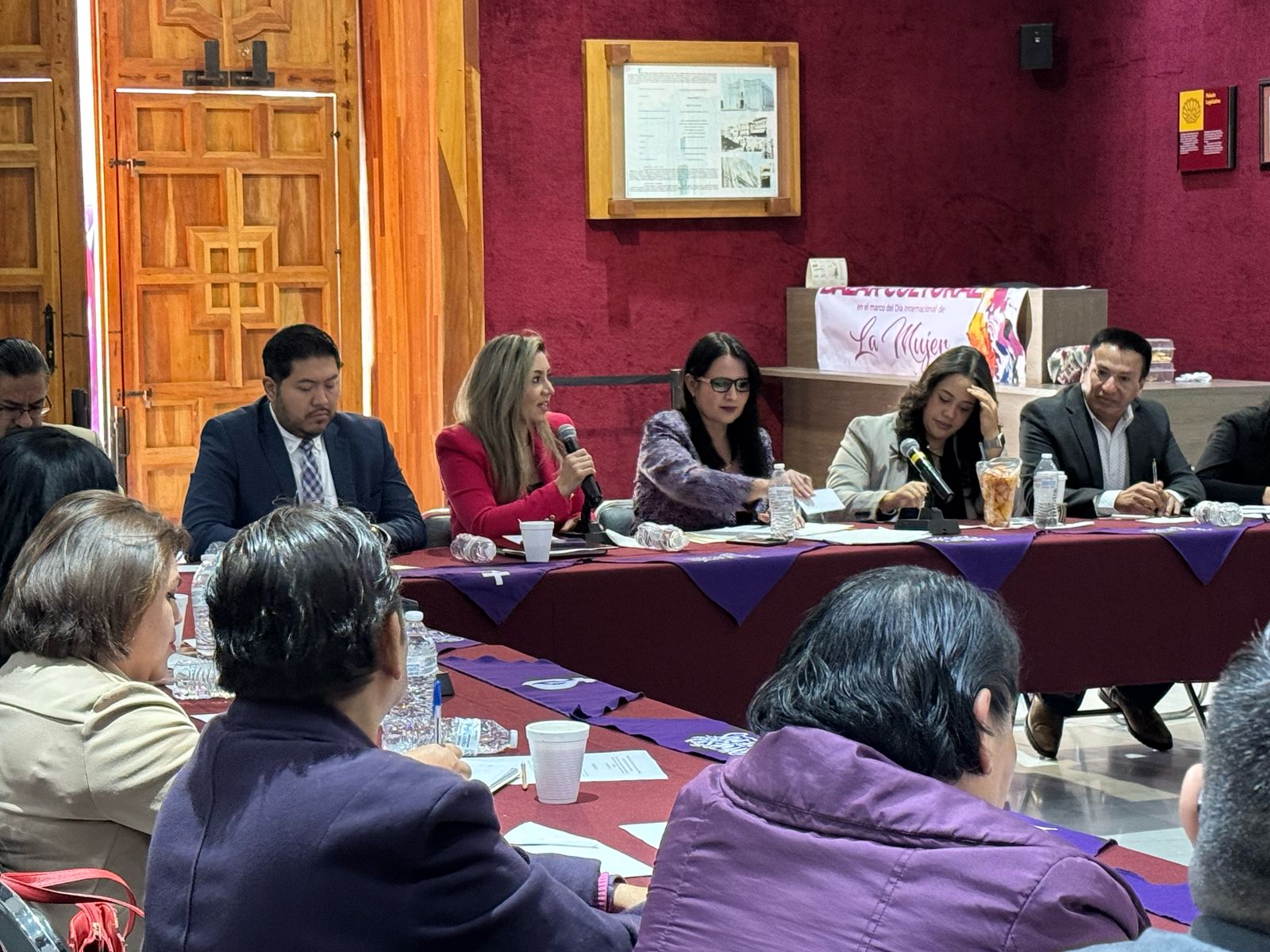 Realizan poderes Ejecutivo y Legislativo mesa de Construcción Legislativa para Igualdad y Erradicación de Violencias