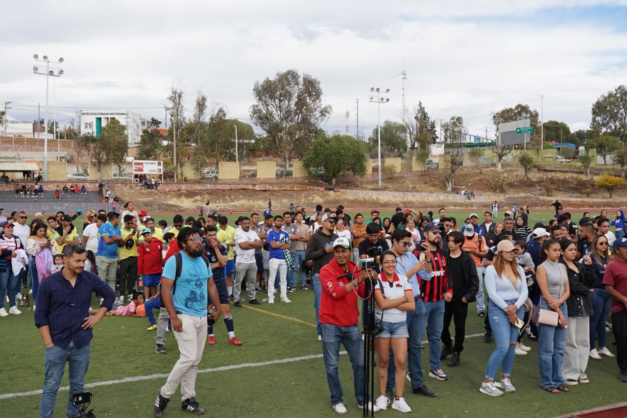 AUTORIDADES MUNICIPALES CLAUSURAN LA LIGA MUNICIPAL DE FÚTBOL ZACATECAS 2025