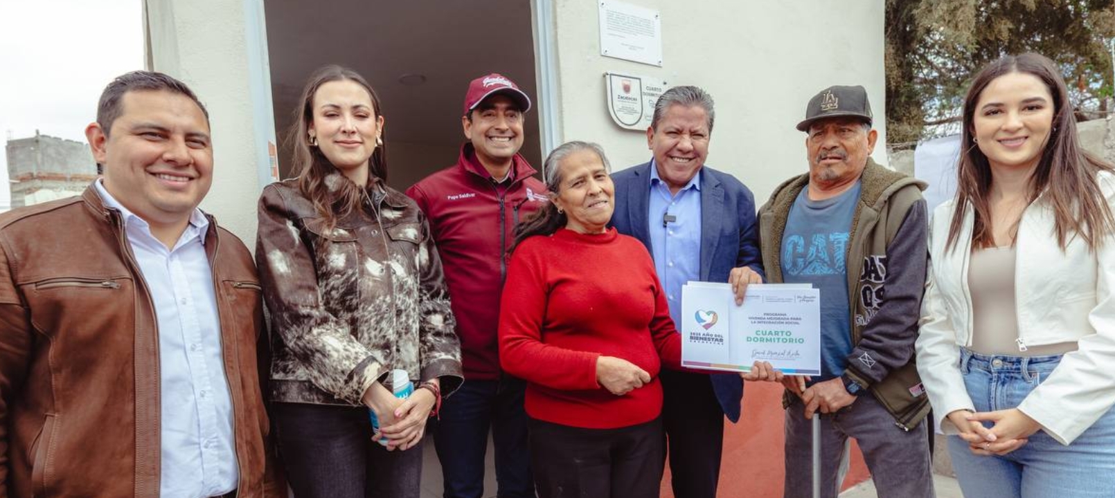 Entrega Gobernador David Monreal cuartos dormitorios a familias de La Zacatecana, en el municipio de Guadalupe