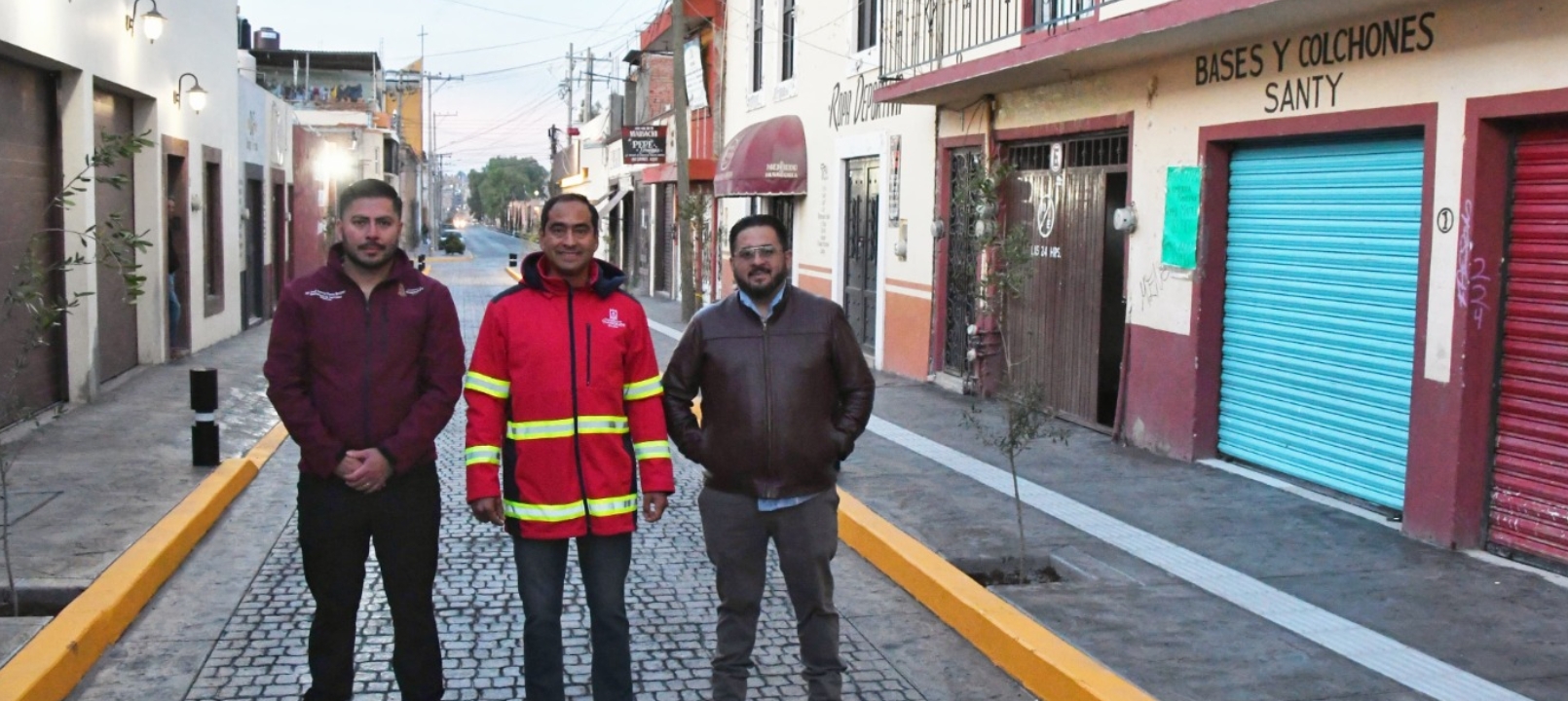 Entrega Pepe Saldívar primera etapa de circuito de acceso y movilidad para personas con discapacidad