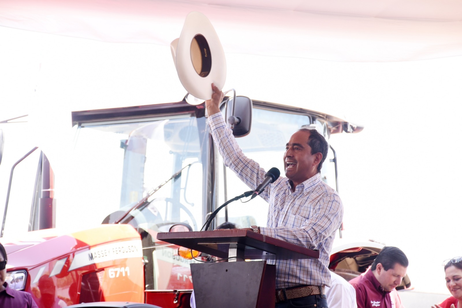 Con la presencia del gobernador David Monreal Ávila y el presidente municipal Pepe SaldívarArranca en Guadalupe el Programa de Diesel Agropecuario para el Bienestar 2025