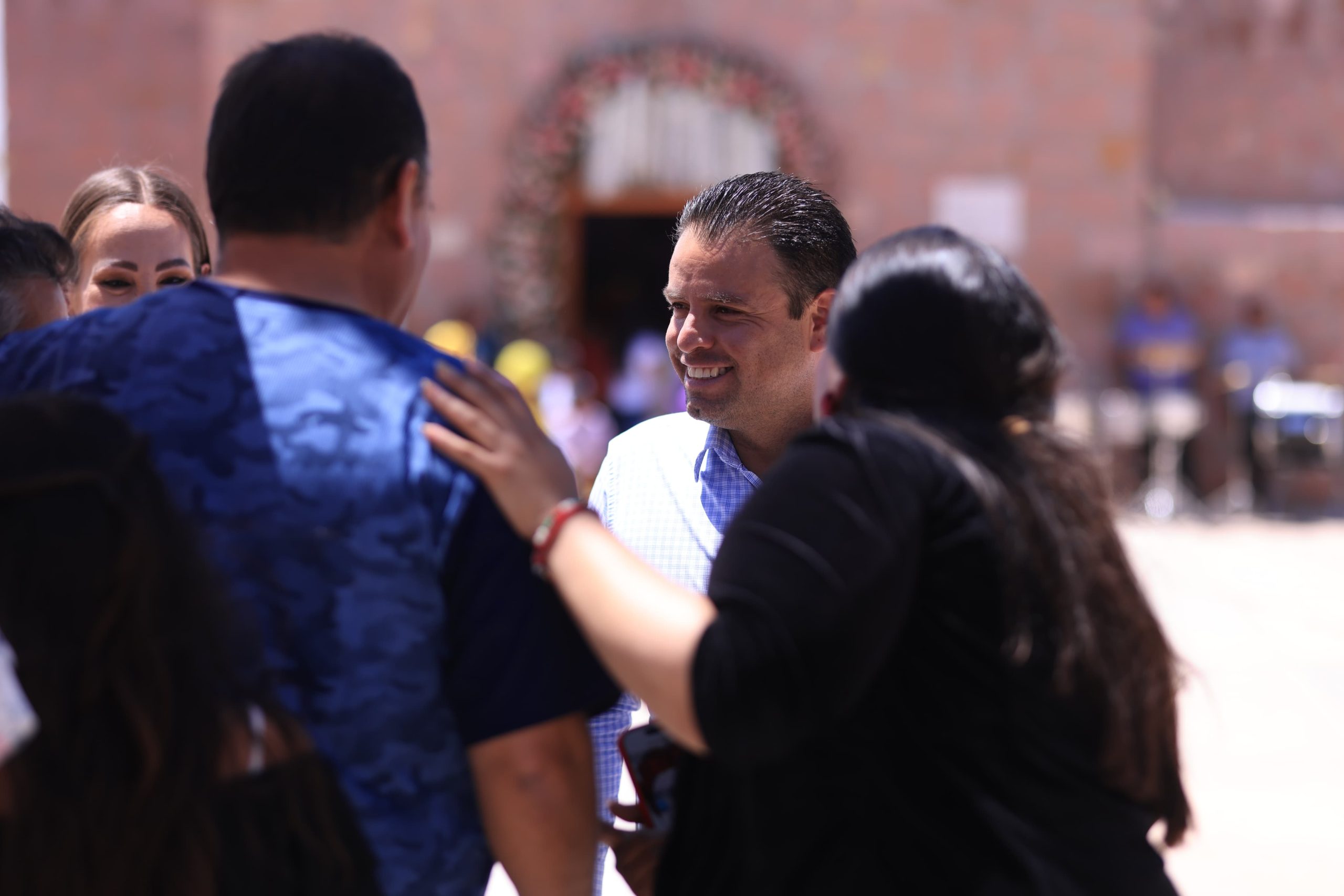 CELEBRA MIGUEL VARELA DÍA DE LA SANTA CRUZ CON VECINOS DE BOQUILLAS