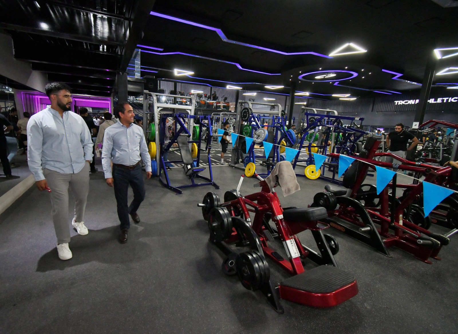 Con la inauguración de nuevo gimnasio 
El Gobierno de Pepe Saldívar impulsa el desarrollo económico de Guadalupe