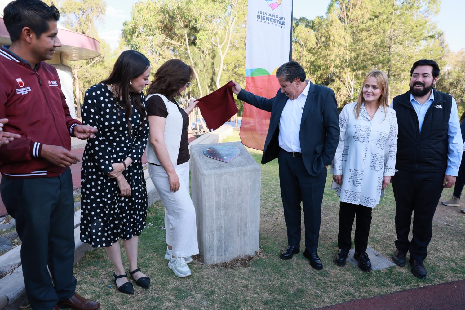 Con inversión de 6.8 mdp, inaugura Gobernador David Monreal remodelación del área “Mini Zacatecas”, en el Parque La Encantada