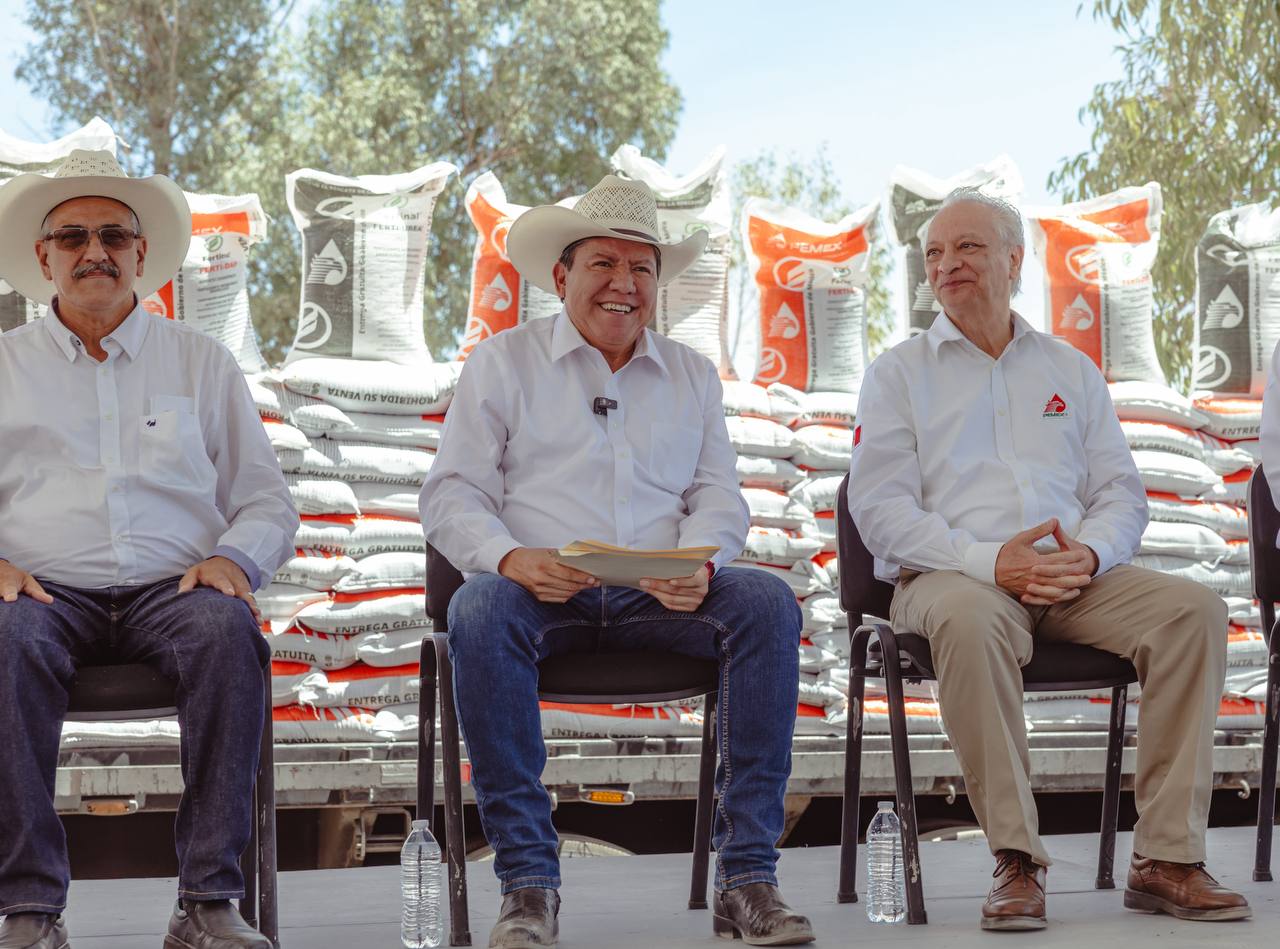 Arrancan Gobernador David Monreal y Director de Pemex entrega de Fertilizantes para el Bienestar 2025
