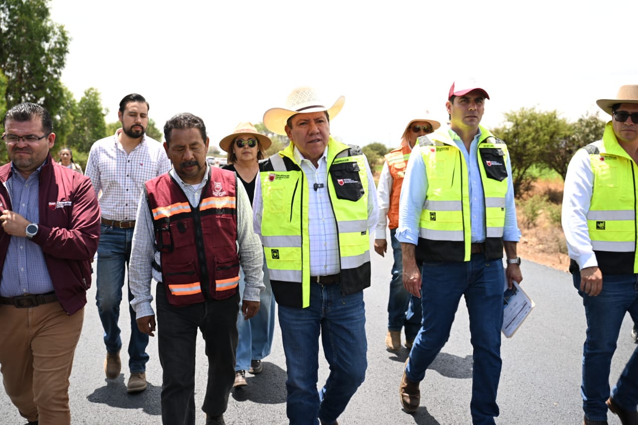 El Gobernador David Monreal Ávila subrayó que el programa se implementa con criterios de transparencia, eficiencia y responsabilidad social, en atención a las zonas de alta demanda y vulnerabilidad vial.