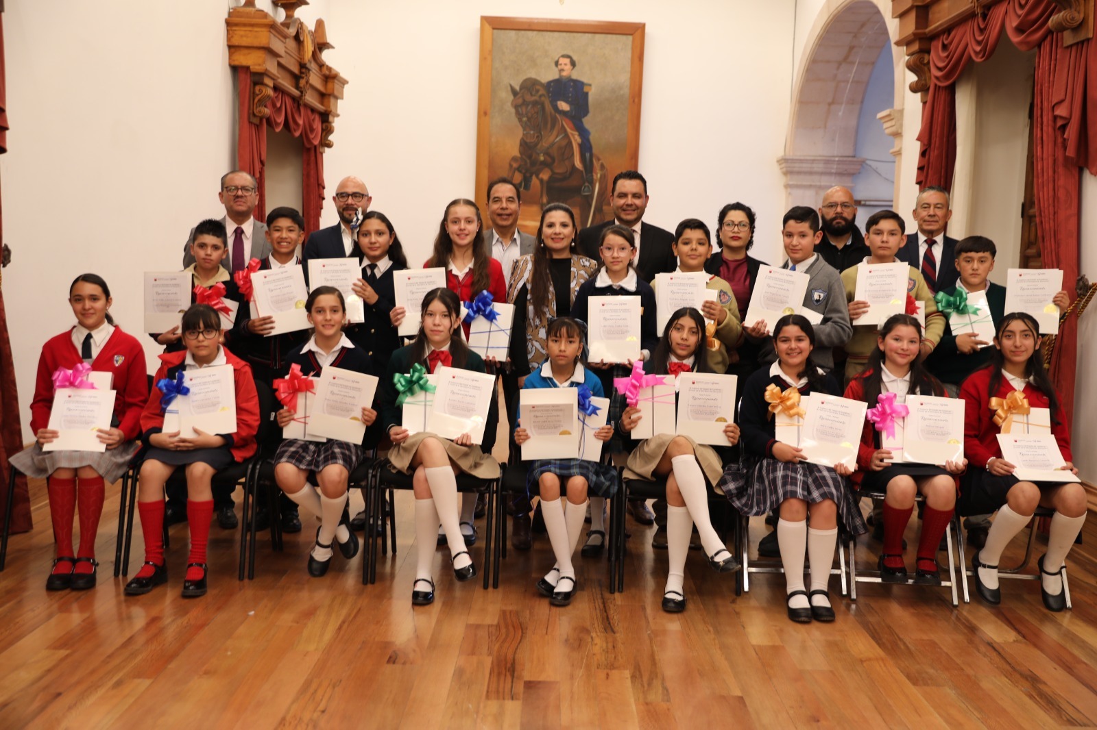 Premian con beca a alumnas y alumnos ganadores de la Olimpiada del Conocimiento Infantil 2025