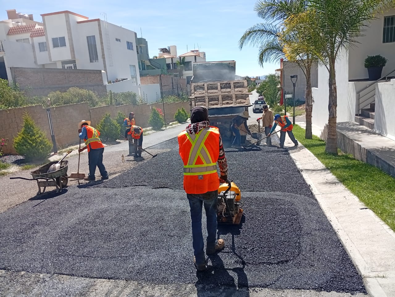Atiende Guadalupe bacheo en San jerónimo, Gardenias y Centro
