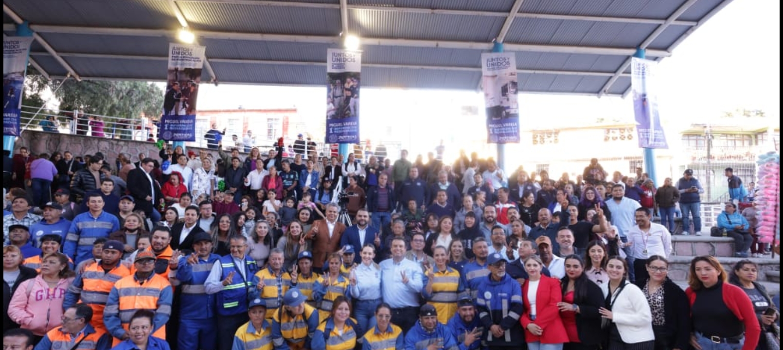 Miguel Varela rinde cuentas en su 1er Informe de Gobierno