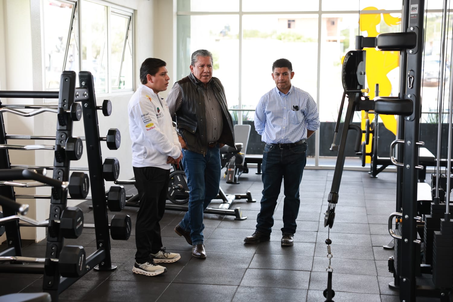 Beneficia Gimnasio de Alto Rendimiento a más de 400 usuarios de Plateros: Gobernador David Monreal
