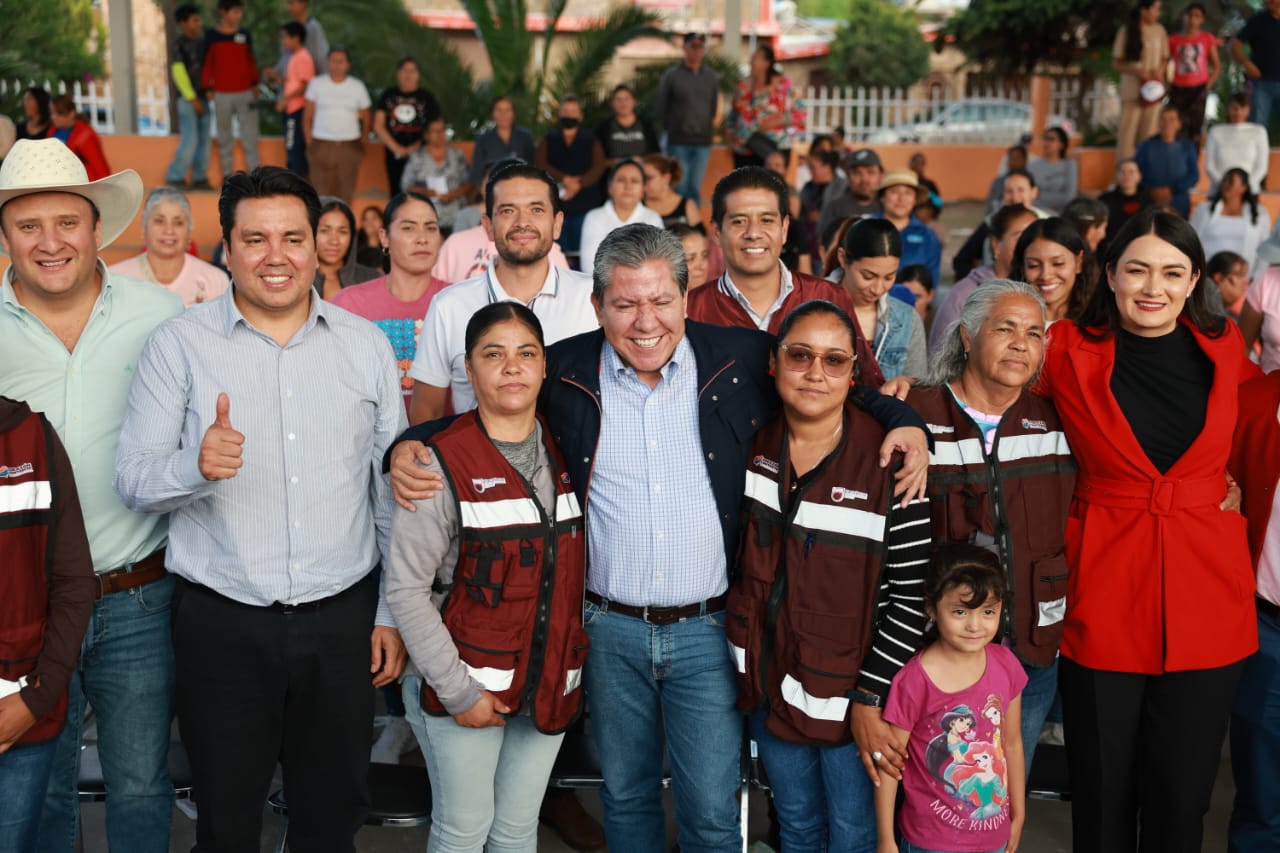 Distribuye Gobernador David Monreal apoyos alimentarios de Corazón Contento a 250 familias de Puebla del Palmar y Las Mercedes, en Fresnillo&nbsp;