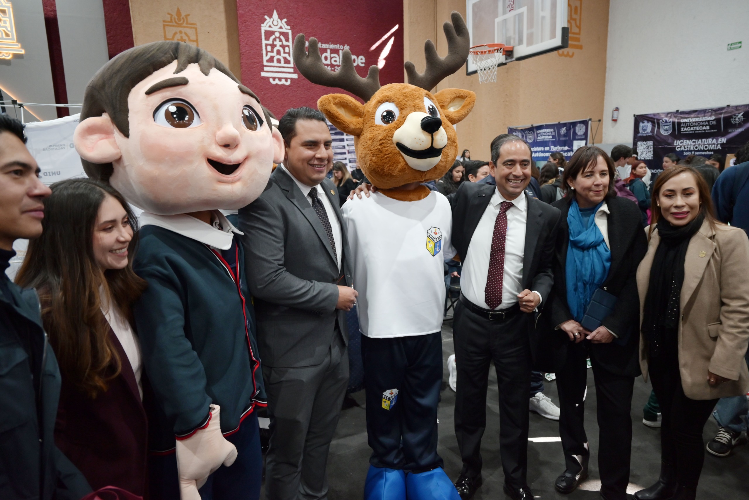 Pepe Saldívar reafirma su compromiso con la educación en el “Año del Progreso”.