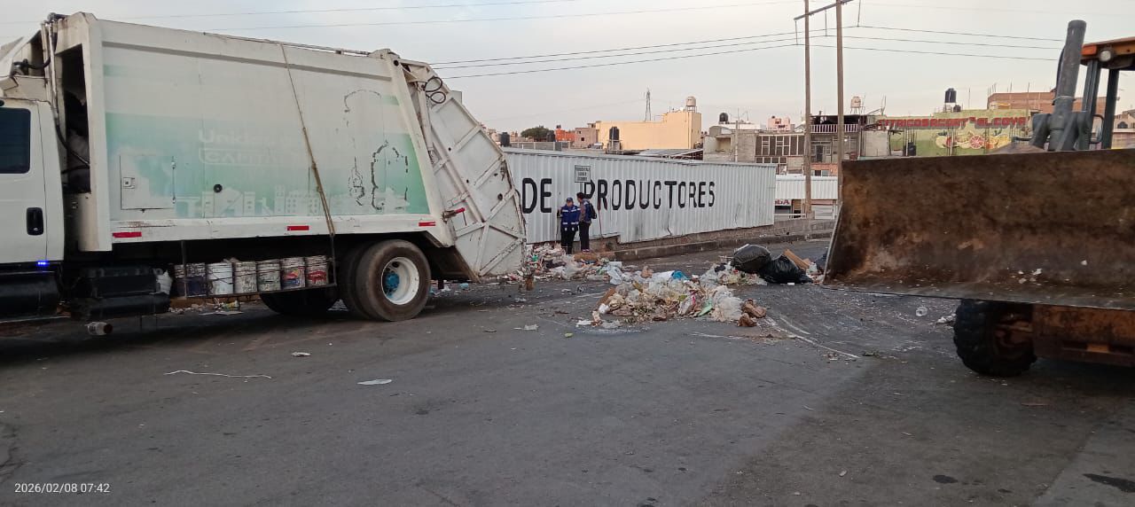 Refuerzan limpieza y mantenimiento en tianguis y Centro Histórico