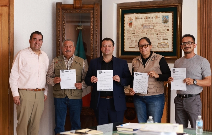 Miguel Varela concreta inversión histórica en vivienda social para Zacatecas