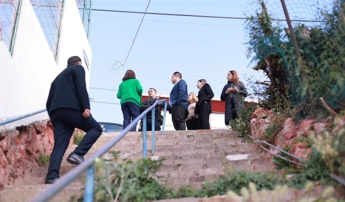 Promueve Miguel Varela compromiso ambiental y mejora de infraestructura en escuelas de la capital
