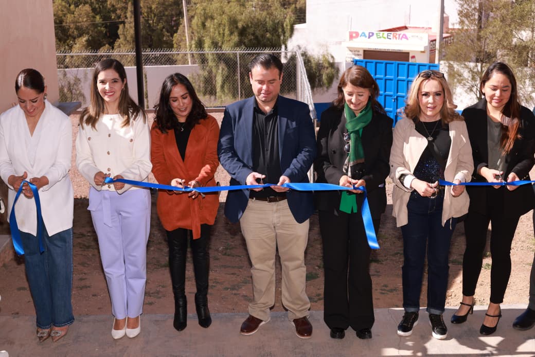 Fortalece Miguel Varela infraestructura educativa en el jardín de niños “María Enriqueta Camarillo”