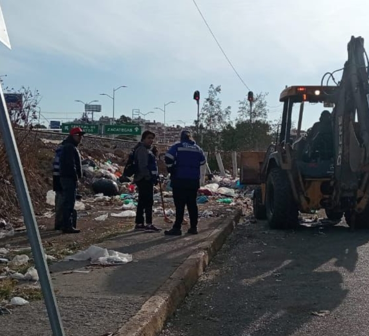 Refuerzan limpieza y mantenimiento en tianguis y Centro Histórico