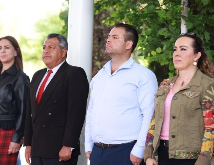 Miguel Varela atiende gestiones de infraestructura escolar en el área rural de la capital