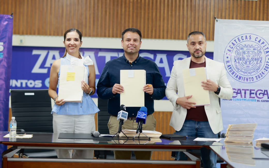 Entrega Ayuntamiento de Zacatecas más de 200 escrituras para avanzar en la certeza jurídica de las familias
