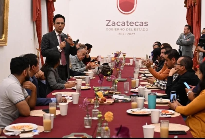 Destaca Secretario General de Gobierno a la prensa libre como pilar de la democracia frente a la desinformación
