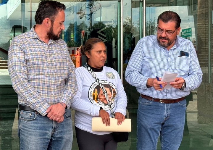 Miguel Varela refrenda respaldo a familias buscadoras a través de su equipo de trabajo