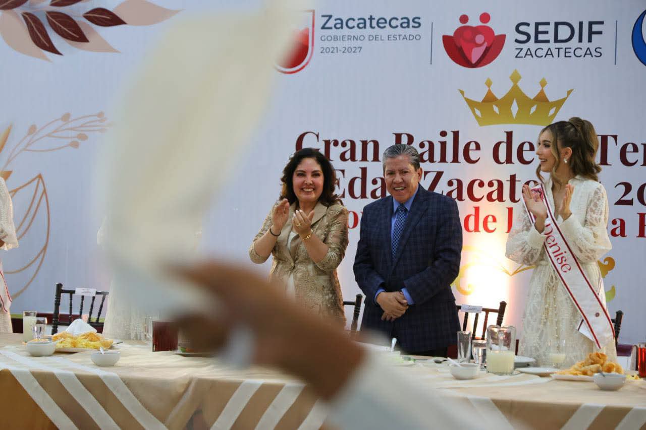 Reconoce Gobernador David Monreal a la personas adultas mayores de Zacatecas
